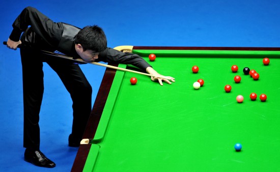 与肋部持球 与肋部持球