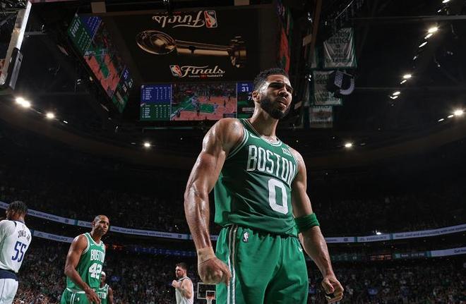 外线防守缺 外线防守缺